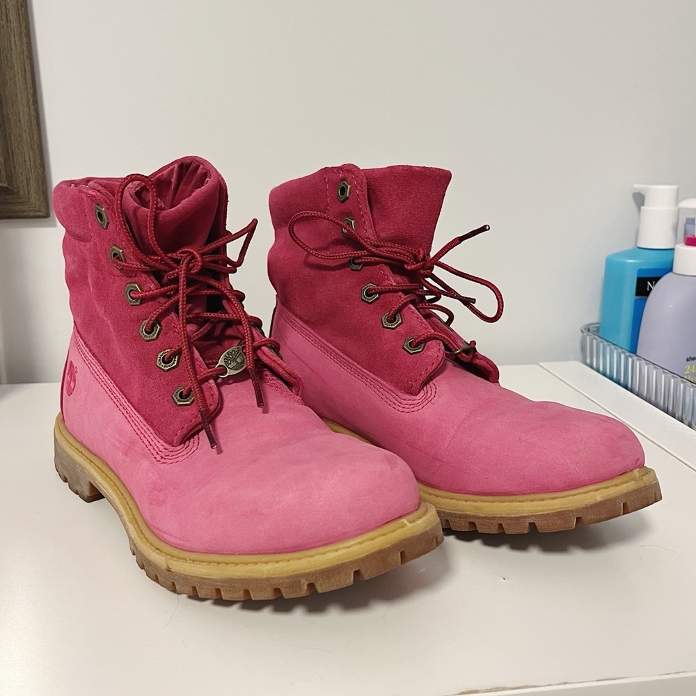 TIMBERLAND Women’s Boots Size 8 | Fuchsia Pink Boots | Stylish & Durable